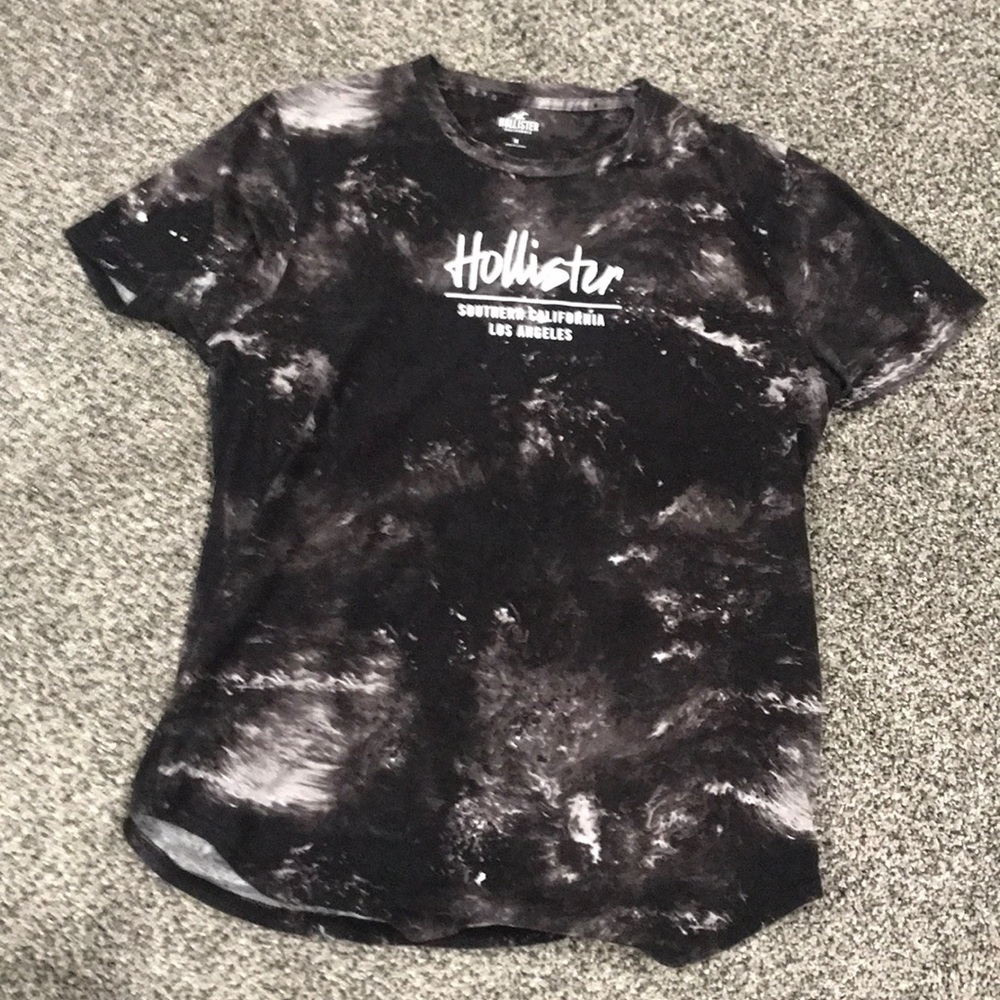 Men’s Hollister T-shirt